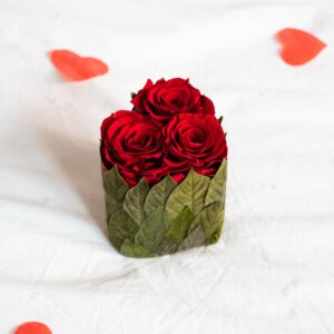 création florale coeur, feuilles velvet, rose éternelle grossiste, Saint-Valentin