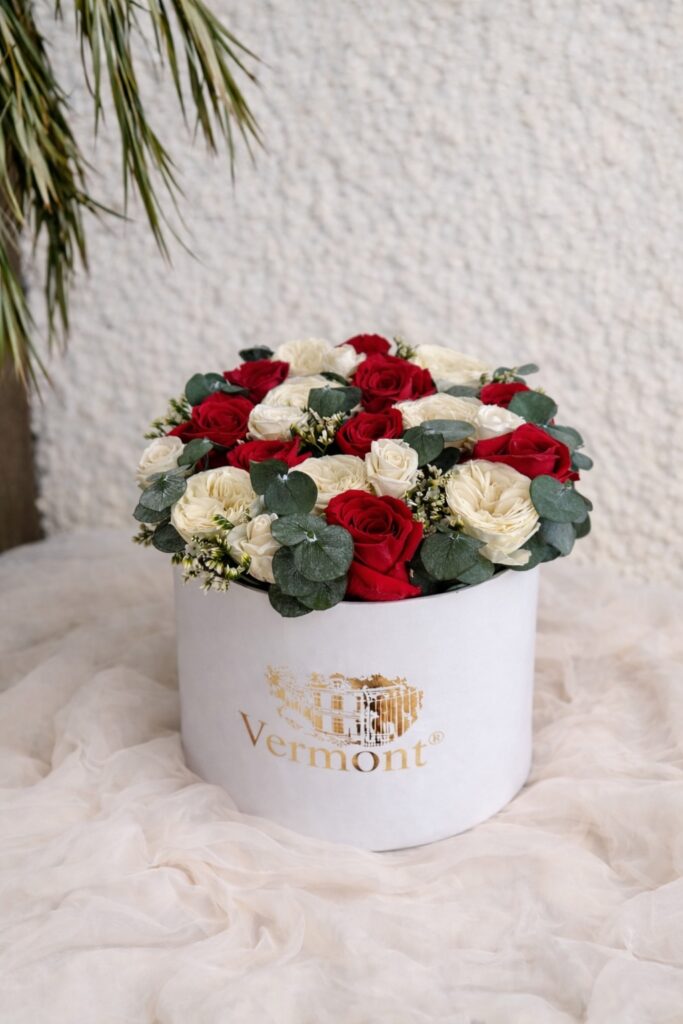 flower box, dried flowers, rosebox, forever roses, Valentine's gift