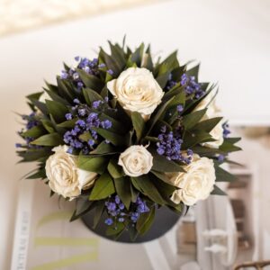 preserved eucalyptus blue gum, preserved rose, floral design, floral box, gypsophila lila