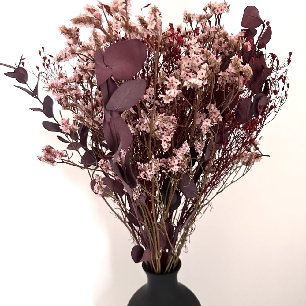 L22-007 Liza dried preserved limonium pink, preserved eucalyptus red